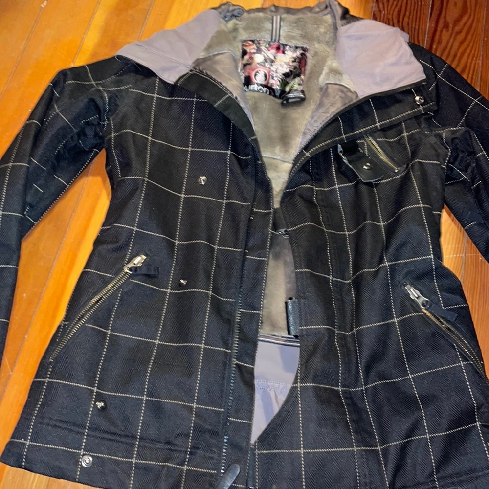 Women’s Burton snowboard jacket size small